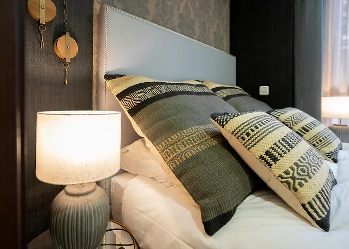 De La Guardia Loft Rosal